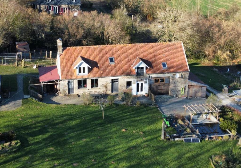 Bed and Breakfast Ferme De Noyes Sourdeval Екстер'єр фото