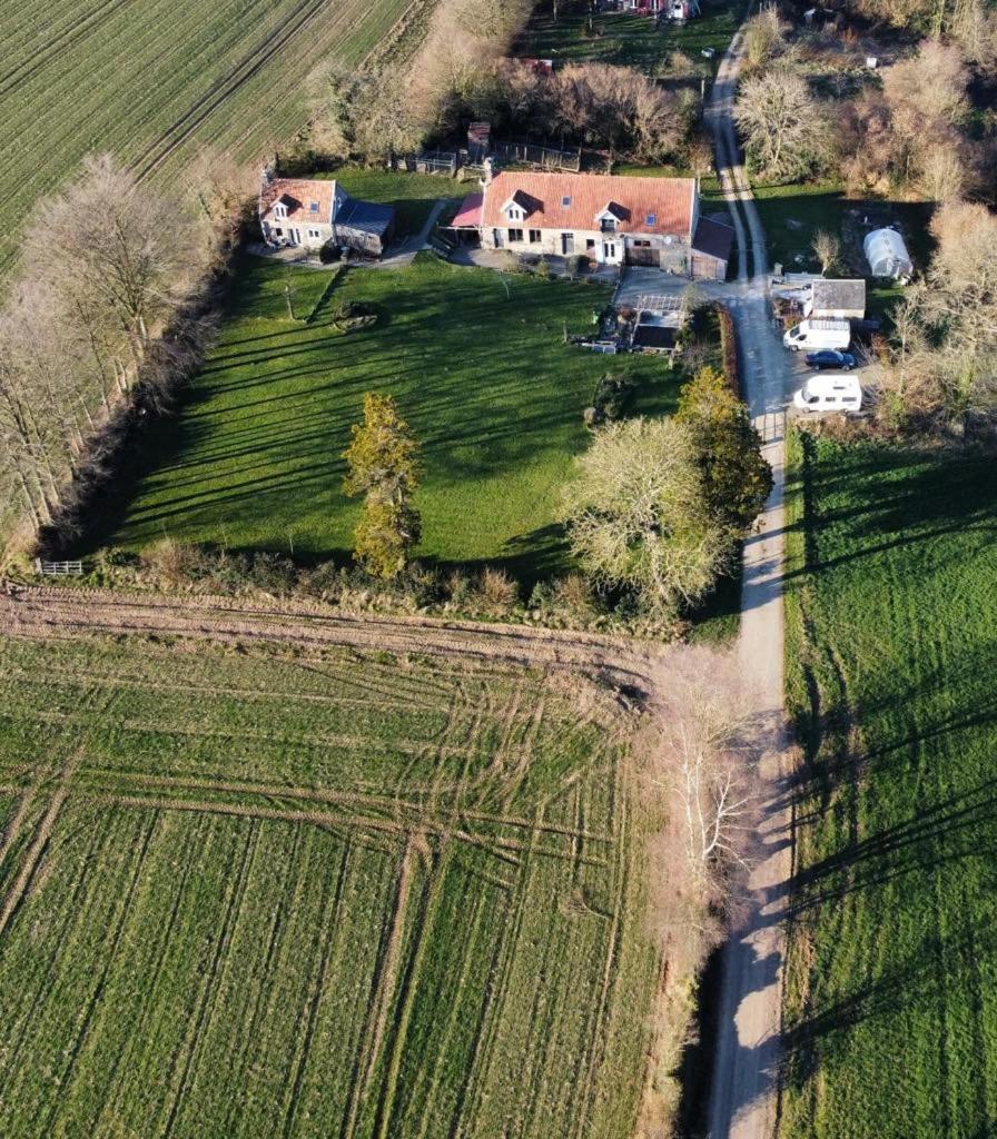 Bed and Breakfast Ferme De Noyes Sourdeval Екстер'єр фото
